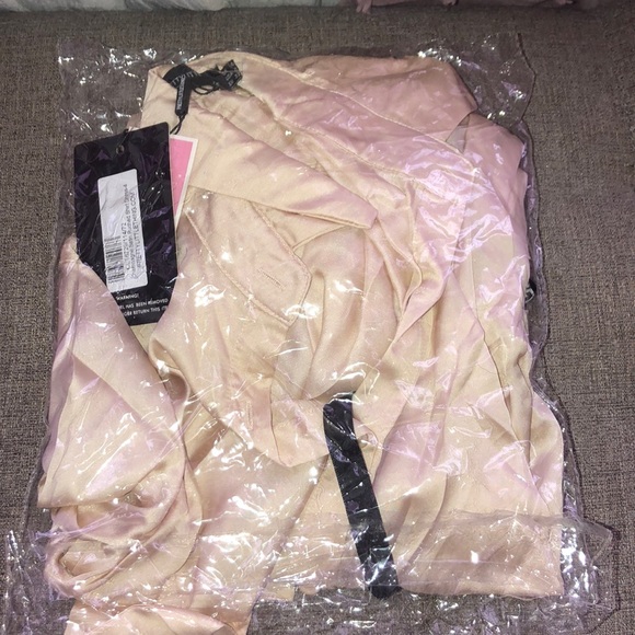 PRETTY LITTLE THING CHAMPAGNE DRESS - Picture 3 of 3